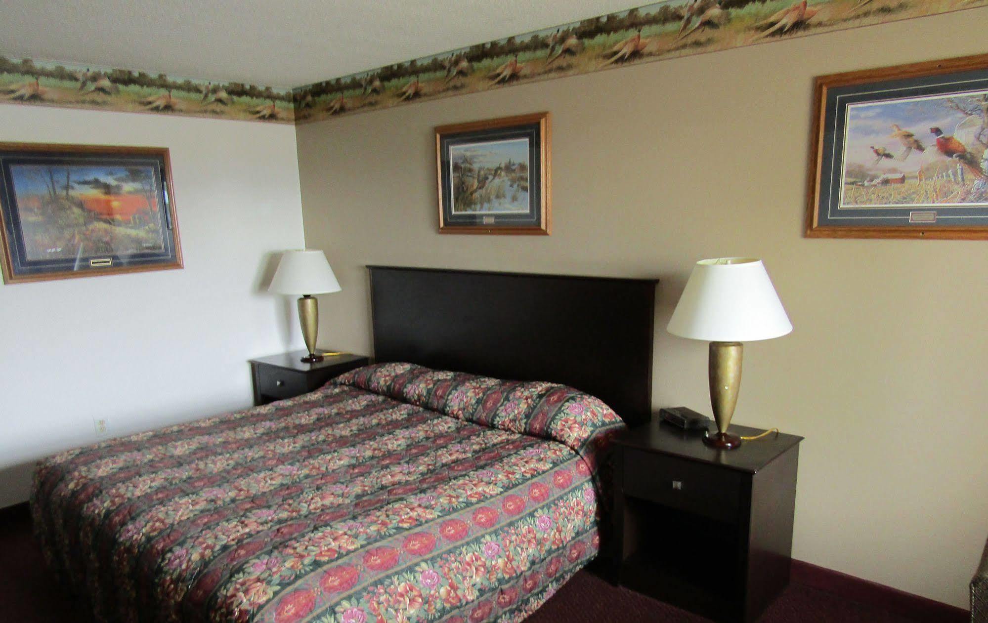 Dakota Inn Huron ภายนอก รูปภาพ