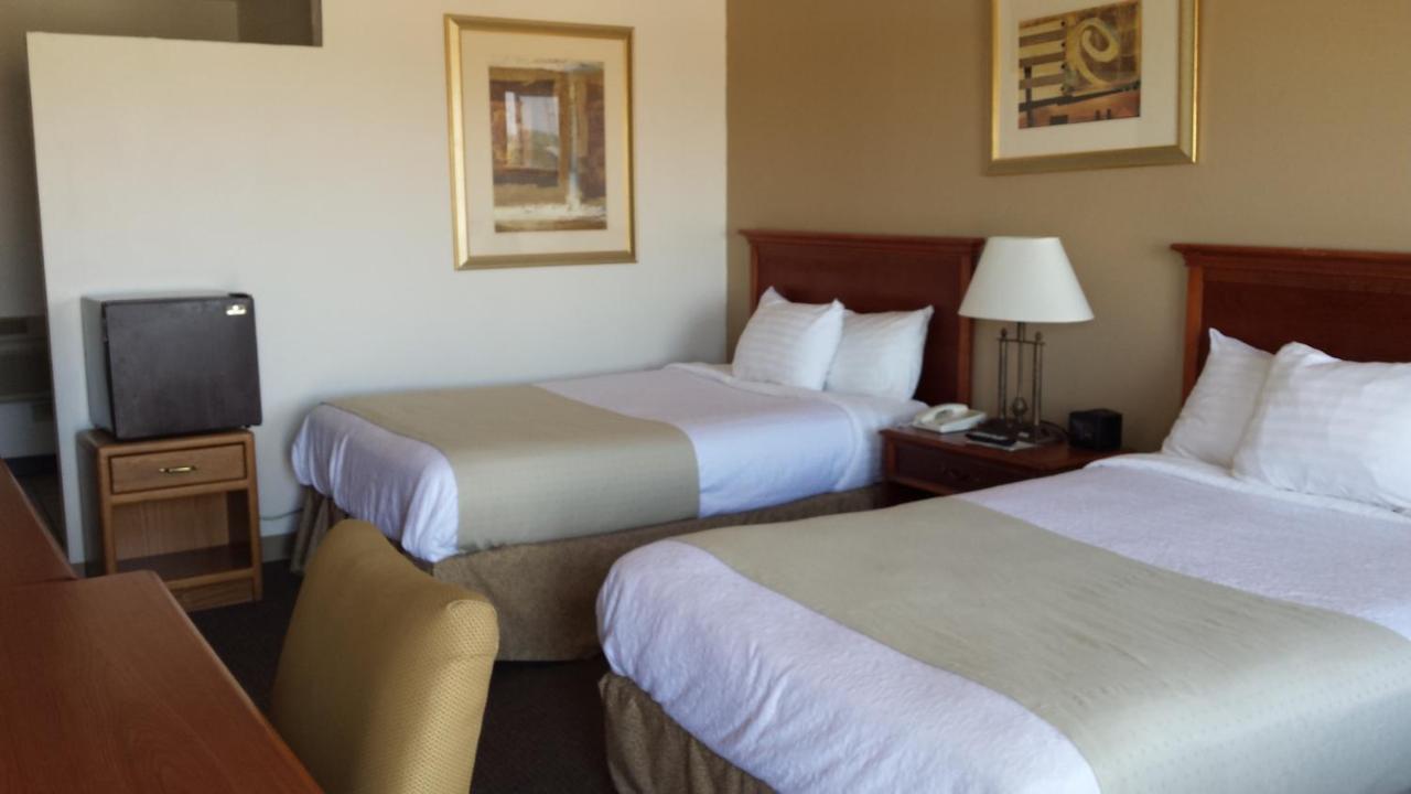 Dakota Inn Huron ภายนอก รูปภาพ